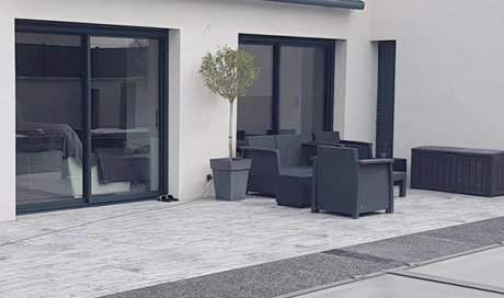 Spécialiste pour la vente de carrelage pour terrasse sur plot à Riorges